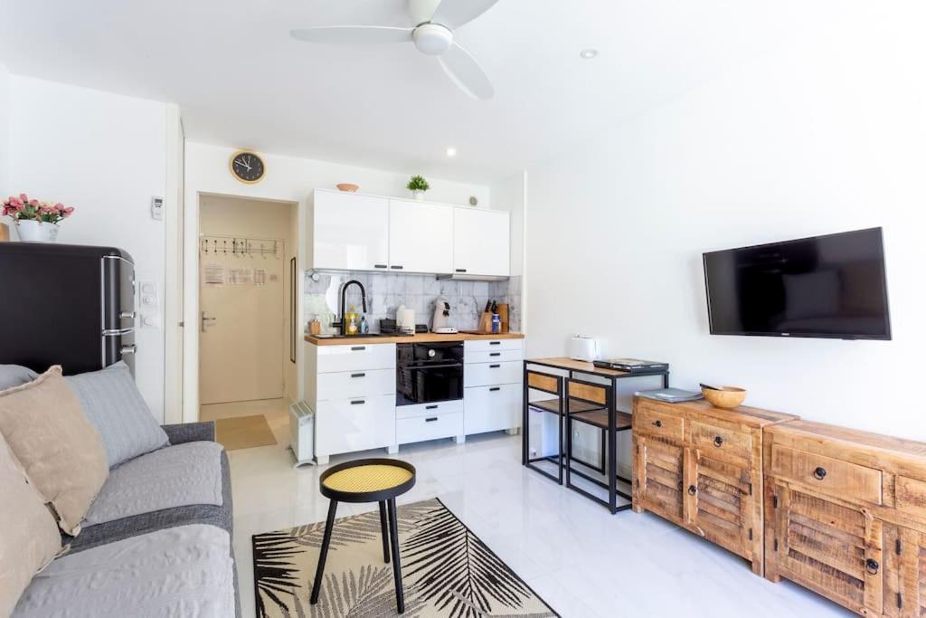 Chez James - Superbe Studio Avec Piscine Et Plage A Proximite Ла-Гранд-Мот Экстерьер фото