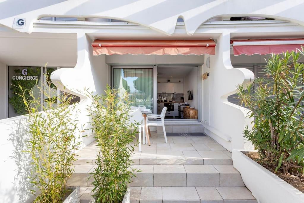 Chez James - Superbe Studio Avec Piscine Et Plage A Proximite Ла-Гранд-Мот Экстерьер фото